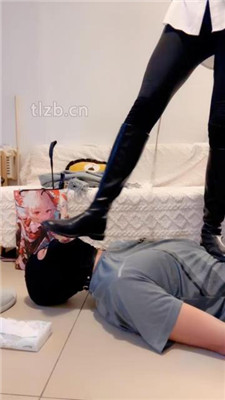 图片[7]_【苒溪】清理脏长靴踩踏虐乳/闻白袜鞋窝_HD绳艺资源