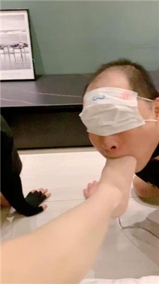 图片[11]_【小软】虐双奴-高跟踩狗爪/狗链拴狗/转胯踩踏_HD绳艺资源