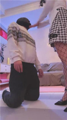 图片[2]_【琦琦小主】跪舔网袜美腿/长靴踩踏训练_HD绳艺资源