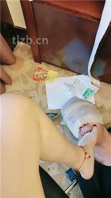 图片[14]_【诗恩大大】桌底视角-下贱员工黑丝高跟喂食_HD绳艺资源