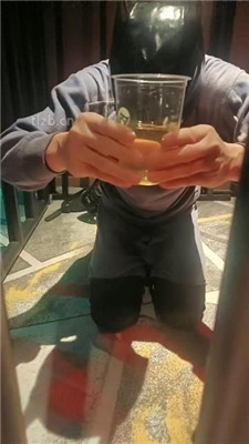 图片[18]_【咩祖】跪舔高跟脏鞋/碾压踩狗头/舔鞋底口水/赏赐圣水_HD绳艺资源