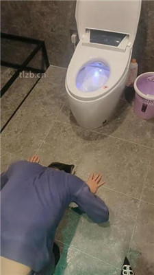 图片[20]_【咩祖】跪舔高跟脏鞋/碾压踩狗头/舔鞋底口水/赏赐圣水_HD绳艺资源