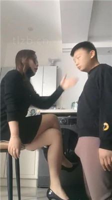 【大连雪主】抽耳光/喂口水/掐乳/跪舔臭脚_HD绳艺资源