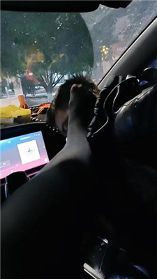 图片[2]_【乐爷】车内恋足狂舔_HD绳艺资源