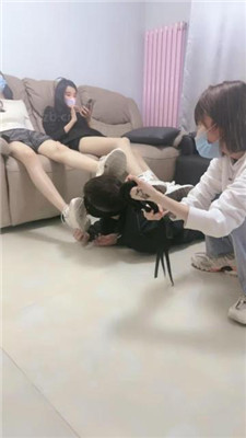 图片[17]_【文文文文】素人3S-运动鞋原味棉袜气味辱/踩踏虐打【四视角版】_HD绳艺资源