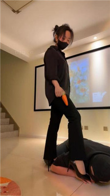 图片[3]_【辣姐】白领S高跟踩虐老板狗/狗盆喂狗粮/舔脚趾_HD绳艺资源