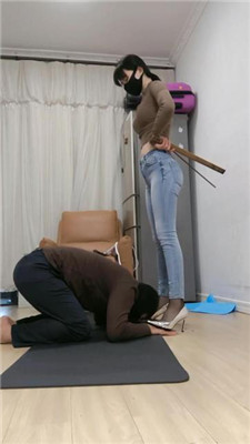 图片[19]_【高难度挑战美学】各种刑具轮番虐-胯下sp/鞋底喂食/高位脚耳光_HD绳艺资源