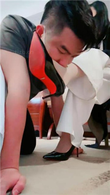 图片[4]_【紫琳】转胯爬行/sp/肉丝高跟舔/揪耳朵/人肉座椅/鞋跟插嘴_HD绳艺资源