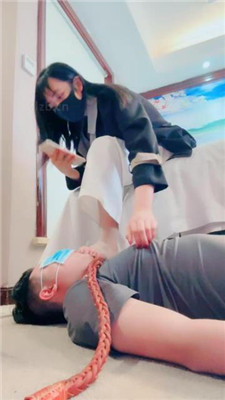 图片[9]_【紫琳】转胯爬行/sp/肉丝高跟舔/揪耳朵/人肉座椅/鞋跟插嘴_HD绳艺资源