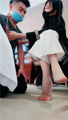 图片[11]_【紫琳】转胯爬行/sp/肉丝高跟舔/揪耳朵/人肉座椅/鞋跟插嘴_HD绳艺资源