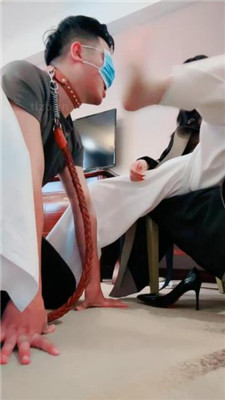 图片[13]_【紫琳】转胯爬行/sp/肉丝高跟舔/揪耳朵/人肉座椅/鞋跟插嘴_HD绳艺资源