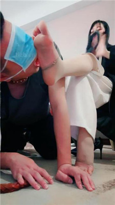 图片[15]_【紫琳】转胯爬行/sp/肉丝高跟舔/揪耳朵/人肉座椅/鞋跟插嘴_HD绳艺资源