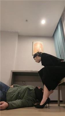 图片[6]_【娩娩大魔王】白领S-高跟裸足恋足舔_HD绳艺资源