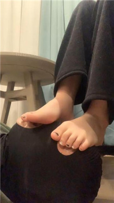 图片[9]_【娩娩大魔王】近距离裸足恋足狂舔_HD绳艺资源