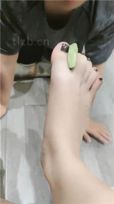 图片[7]_【蓝蓝大s】脚喂食/狗舌清理脚趾_HD绳艺资源
