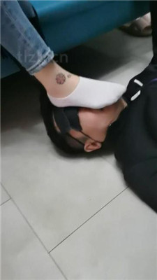 图片[11]_【文文文】3素人S-长靴原味船袜踩地毯狗_HD绳艺资源