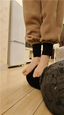 图片[5]_【樱樱】双S-俄罗斯混血S-踩面包-踩狗【四】_HD绳艺资源