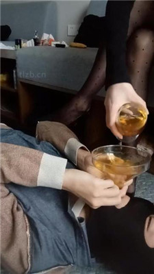 图片[6]_【苏州KK】卫生巾贴嘴/灌圣水/高跟黑丝碾压踩/喂食咀嚼物_HD绳艺资源