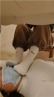 图片[2]_【樱樱】俄罗斯混血S无意识踩脸女慕【上】_HD绳艺资源