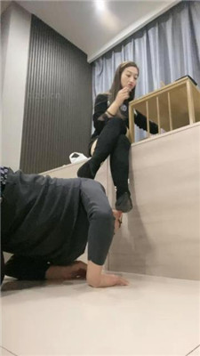 图片[5]_【魅儿】跪爬狗伺候主人用餐_HD绳艺资源