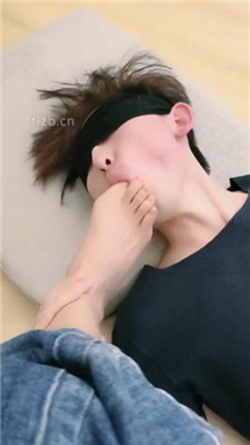 图片[7]_【北京啡啡】全体重踩踏/舔脏鞋臭脚/人肉脚垫_HD绳艺资源