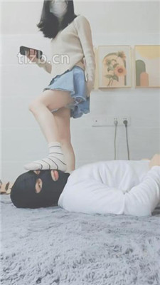 【云儿公主】棉袜踩踏/恋足狂舔_HD绳艺资源