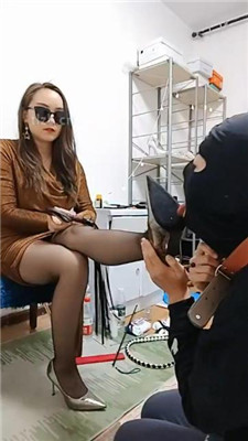 图片[4]_【平凡】学生脚奴/鞋底抹布-语言羞辱/口水耳光/舔丝袜脚_HD绳艺资源