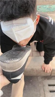 图片[8]_【朱砂痣】开发驾校教练舔脏鞋臭脚_HD绳艺资源