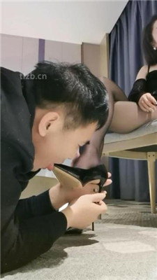 【琴魔】模特S-黑丝高跟狂舔/转胯爬行_HD绳艺资源