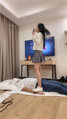 图片[12]_【陈甜女帝】精神小妹S-小白鞋全体重蹦迪_HD绳艺资源