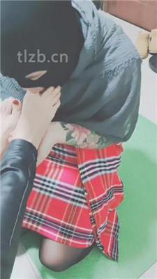 【美容院】cd奴裸足恋足舔_HD绳艺资源