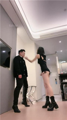 【盖洛】长腿模特S-短靴提档/胯下辱/高跟长靴踩踏_HD绳艺资源