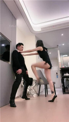 图片[15]_【盖洛】长腿模特S-短靴提档/胯下辱/高跟长靴踩踏_HD绳艺资源