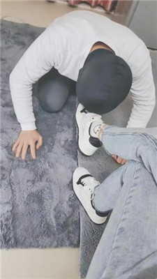 【灵竹】运动后超臭原味强迫狗舔_HD绳艺资源