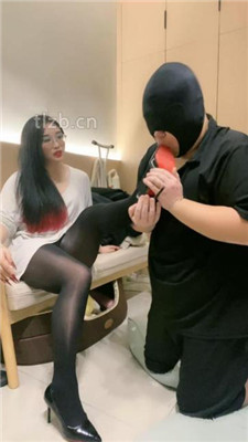 图片[4]_【小羊】黑丝脚踩踏/抽耳光/掐脖掐乳_HD绳艺资源