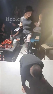 图片[8]_【乐爷】KTV聚会公开处刑-长靴踩虐踢踹_HD绳艺资源