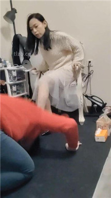 【曹大成】飞鱼S复出调-浓痰吐脸/原味脚踩脸虐乳/深喉耳光_HD绳艺资源