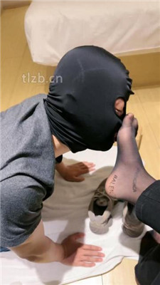 图片[12]_【Jenn】情侣主亲热羞辱绿帽-舔鞋底/踩踏/黑丝脚插嘴_HD绳艺资源