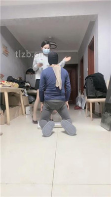 【小原妈妈】提档/高跟踩踏/肉丝脚狂舔_HD绳艺资源