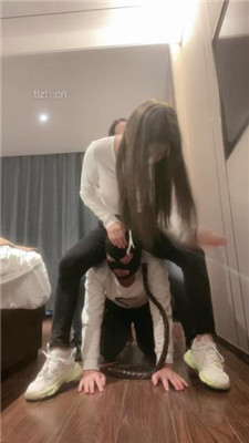 图片[9]_【漫漫】姐妹花S虐-转胯狗爬/跪舔臭脚/2踩踏/狂吸臭白袜_HD绳艺资源