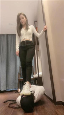 图片[14]_【漫漫】姐妹花S虐-转胯狗爬/跪舔臭脚/2踩踏/狂吸臭白袜_HD绳艺资源