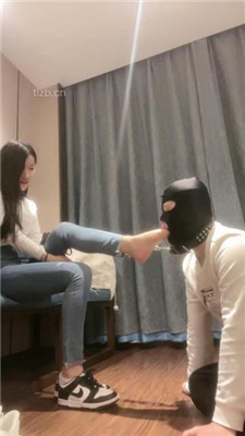 图片[19]_【漫漫】姐妹花S虐-转胯狗爬/跪舔臭脚/2踩踏/狂吸臭白袜_HD绳艺资源