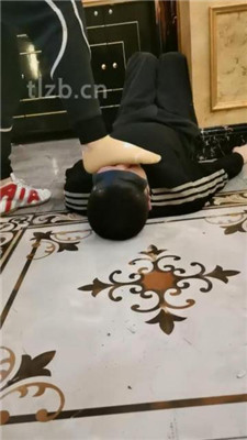 图片[9]_【文文文】KTV开发双素人-舔脏鞋底/踢踹/碾压狗头/闻棉袜踩踏_HD绳艺资源