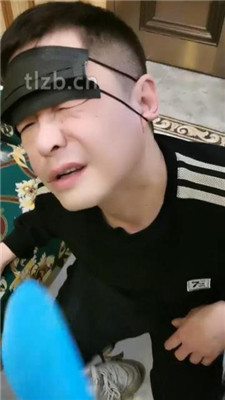 图片[16]_【文文文】KTV开发双素人-舔脏鞋底/踢踹/碾压狗头/闻棉袜踩踏_HD绳艺资源