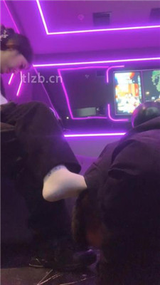 图片[5]_【娩娩大魔王】KTV虐废奴-人肉座椅/耳光/舔脏鞋白袜【完整版】_HD绳艺资源