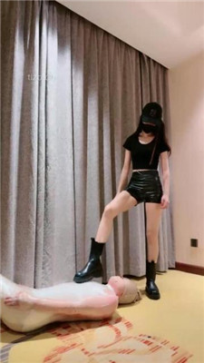 图片[18]_【美娜格格】死亡游戏-保鲜膜包裹/马丁靴踩踏/花样窒息_HD绳艺资源