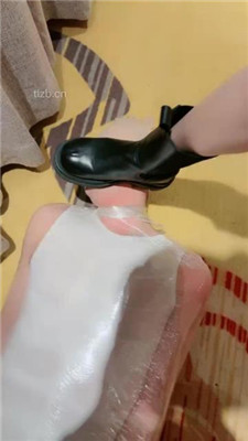 图片[20]_【美娜格格】死亡游戏-保鲜膜包裹/马丁靴踩踏/花样窒息_HD绳艺资源