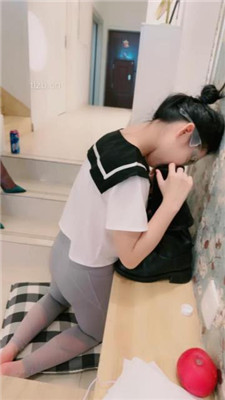 艺术训练视频|雅痞猫叔 avatar 新用户会员用户      当前位置： 首  【爱神】女慕-耳光闻臭靴/高跟踢裆/吃啤酒呕吐物_HD绳艺资源