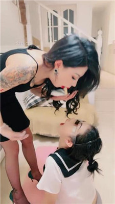 图片[15]_艺术训练视频|雅痞猫叔 avatar 新用户会员用户      当前位置： 首  【爱神】女慕-耳光闻臭靴/高跟踢裆/吃啤酒呕吐物_HD绳艺资源