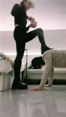 图片[16]_【九莲】双S-脏鞋踩虐清理马桶/圣水泡面骑马【双视角完整版】_HD绳艺资源